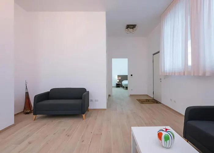 Casa Sforza Fondazione Prada 3*
